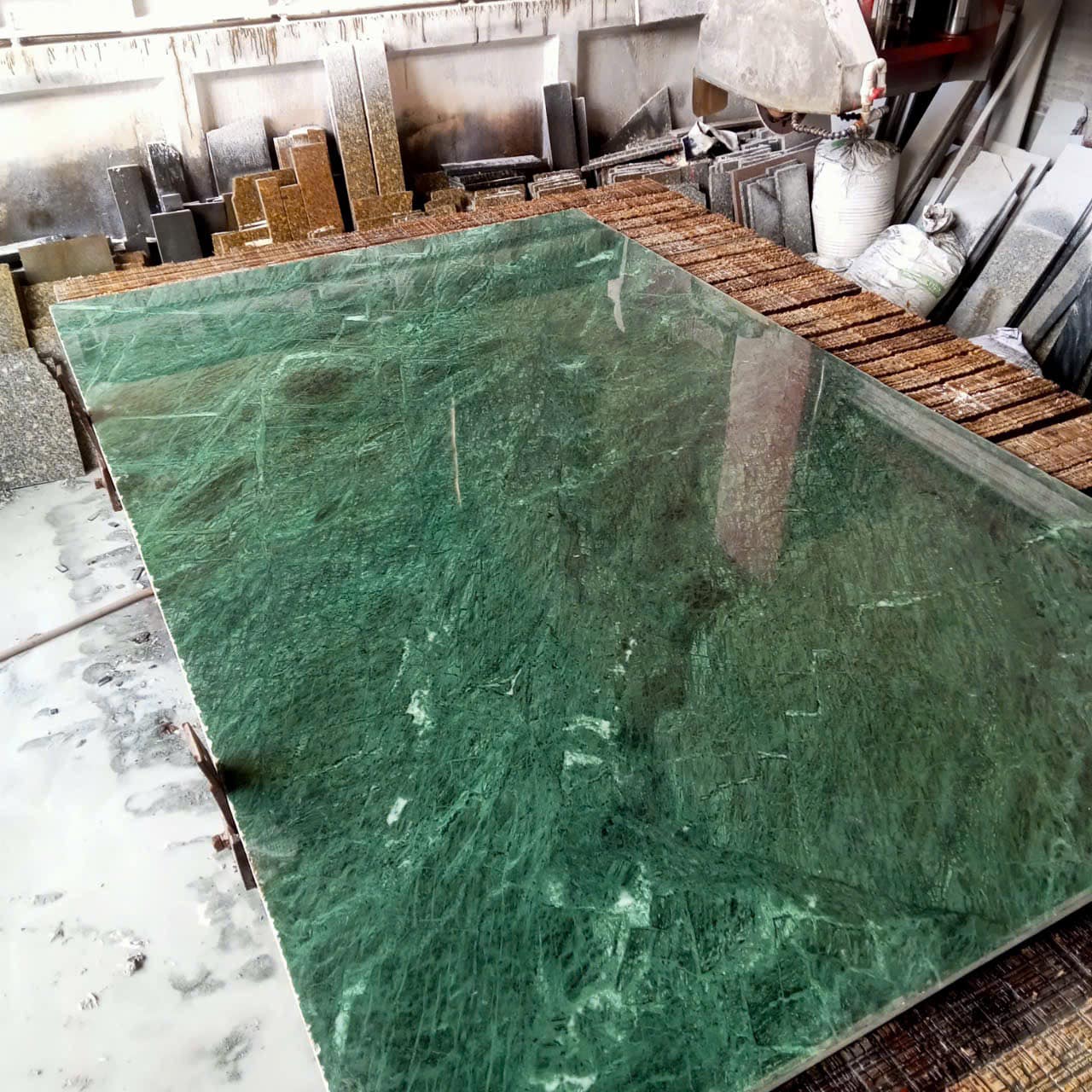 Đá Granite Xanh Napoli – Chọn Đúng Mệnh, Nhận Đủ Lộc