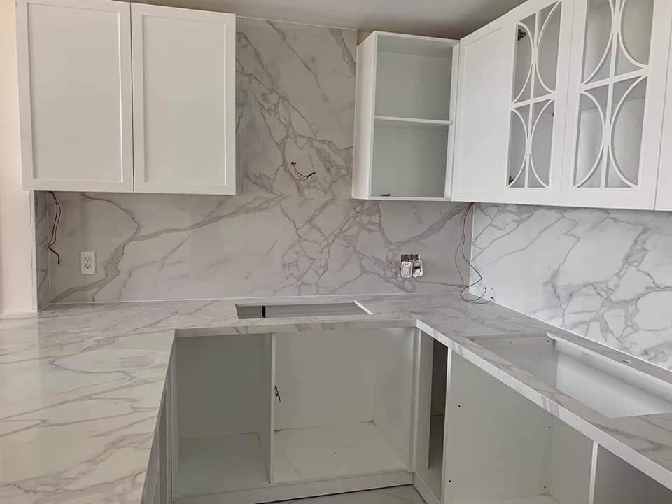 Đá hoa cương bếp trắng sứ ý vân mây đá tự nhiên giá rẻ đá tự nhiên