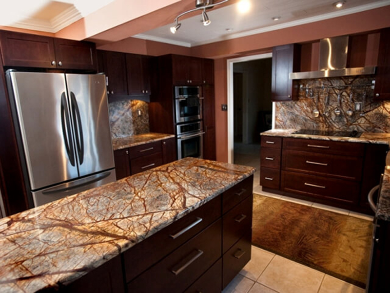 Đá marble rainforest brown ốp bếp