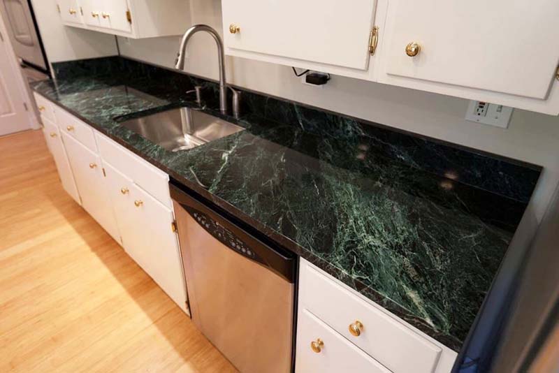 Mặt bếp đá marble Green Onyx