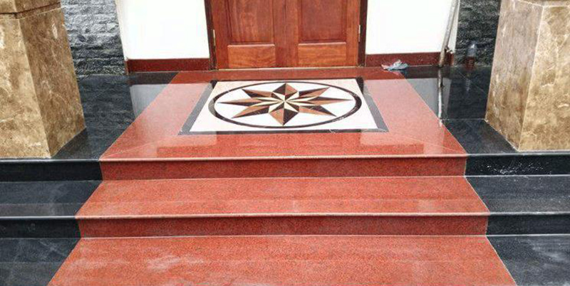 Thềm đá granite màu đỏ