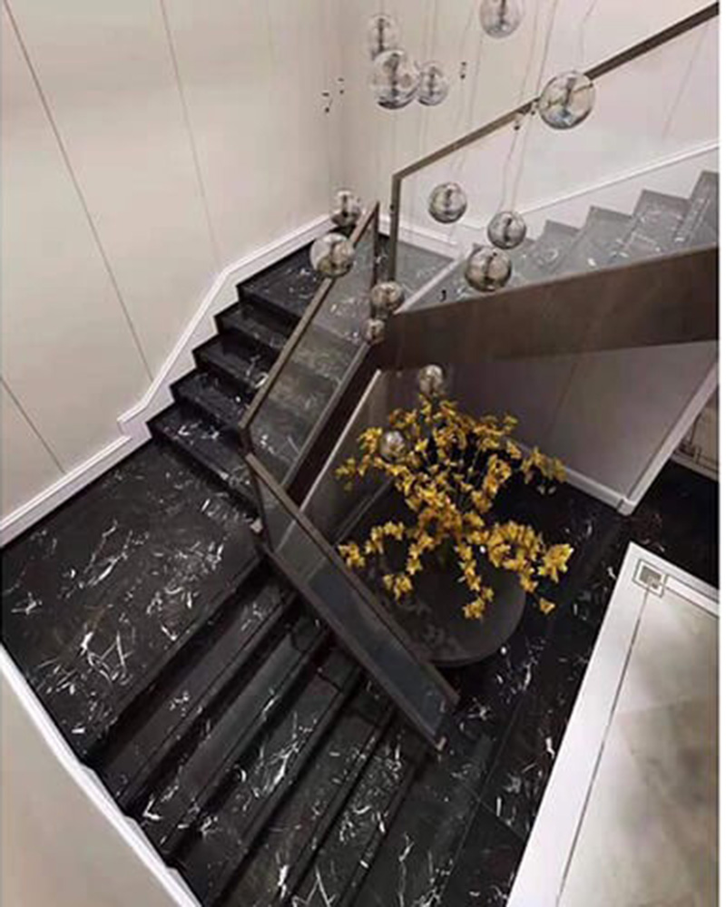 Cầu thang đá marble black ice flower