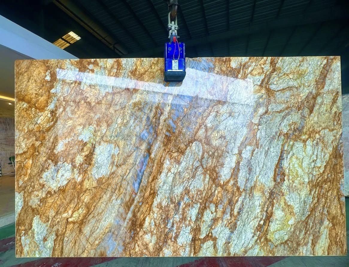 Đá Granite Golden Storm – Ốp Bếp, Cầu Thang, Quầy Bar