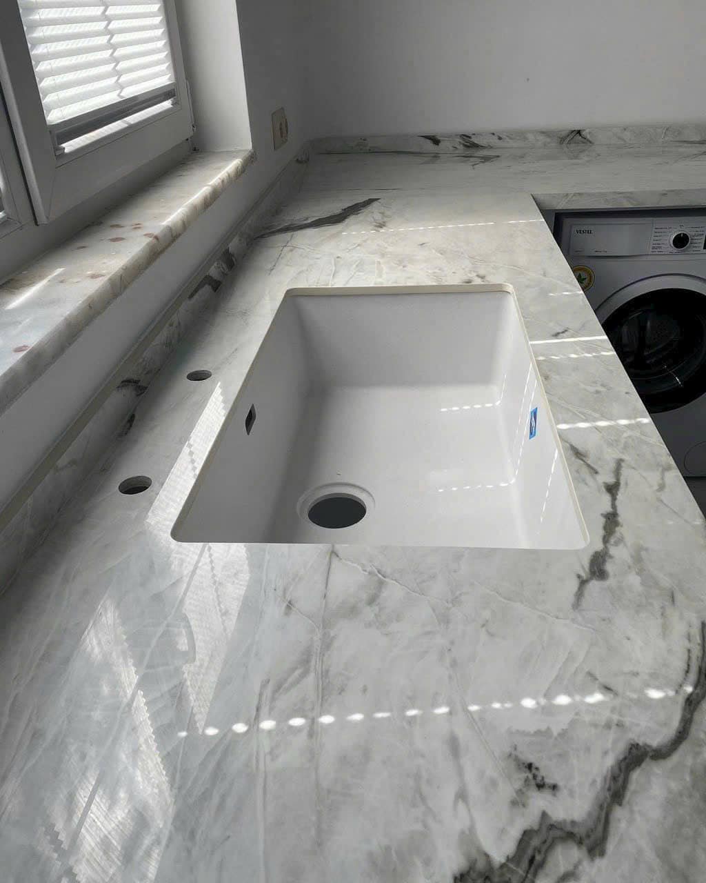 Giá Đá Lamar Modern Statuario Ốp Bàn Bếp, Quầy Bar, Mặt Tủ Gỗ