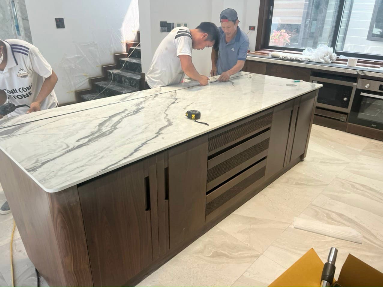 Giá Đá Lamar Modern Statuario Ốp Bàn Bếp, Quầy Bar, Mặt Tủ Gỗ