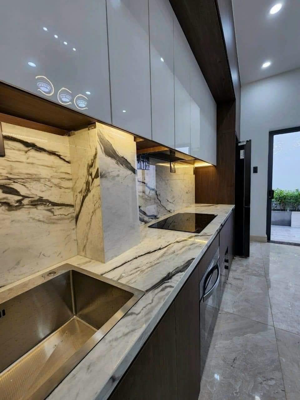 Giá Đá Lamar Modern Statuario Ốp Bàn Bếp, Quầy Bar, Mặt Tủ Gỗ