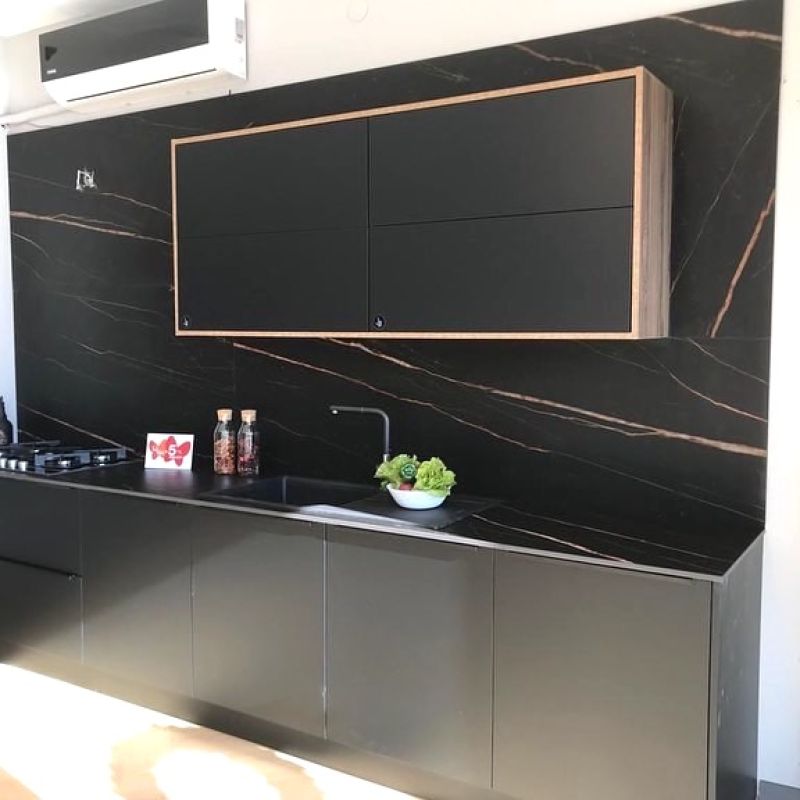 Báo Giá Đá Lamar Sahara Noir Ốp Bàn Bếp, Quầy Bar, Bàn Đảo Bếp Đẹp Sang Trọng 2025
