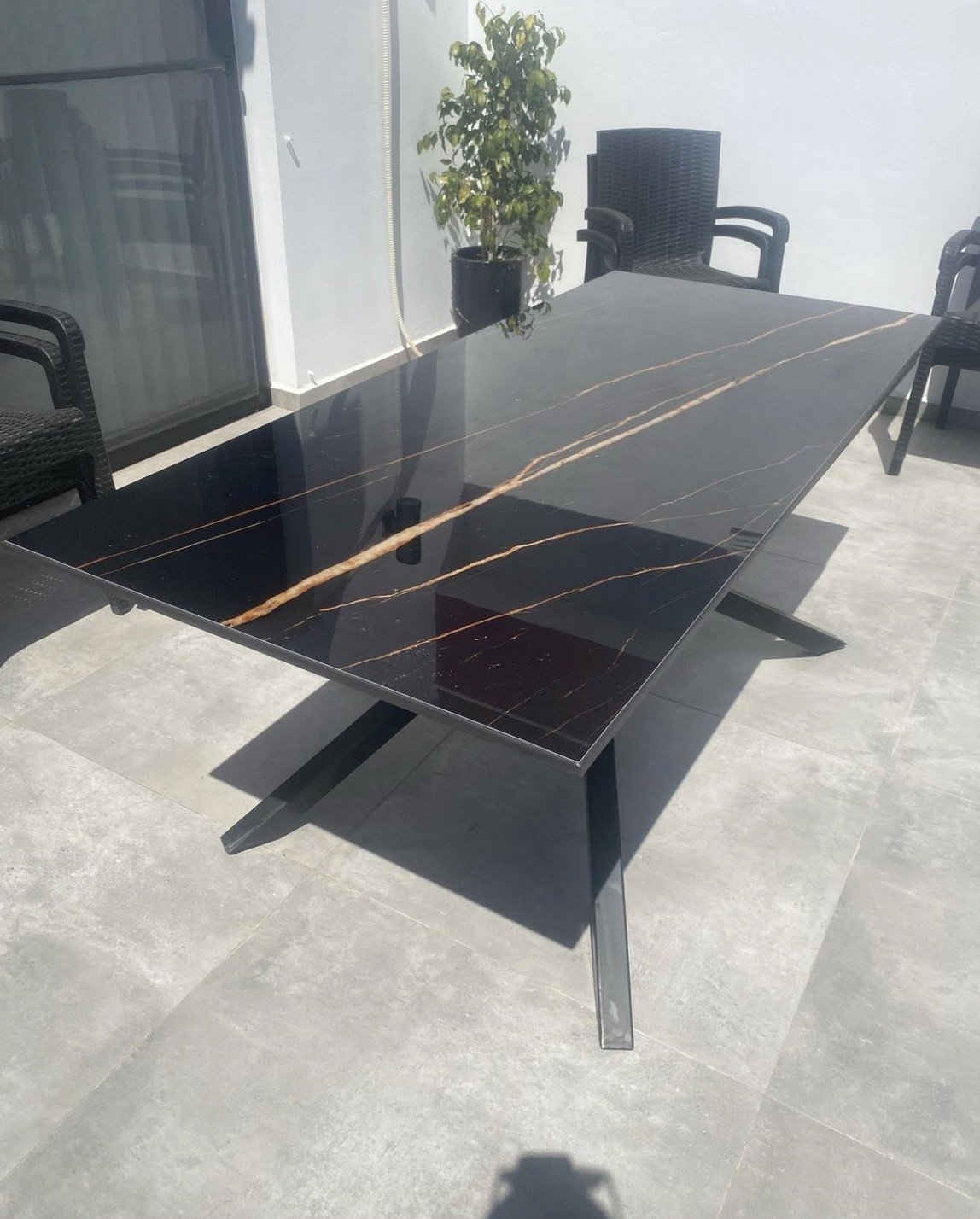 Báo Giá Đá Lamar Sahara Noir Ốp Bàn Bếp, Quầy Bar, Bàn Đảo Bếp Đẹp Sang Trọng 2025