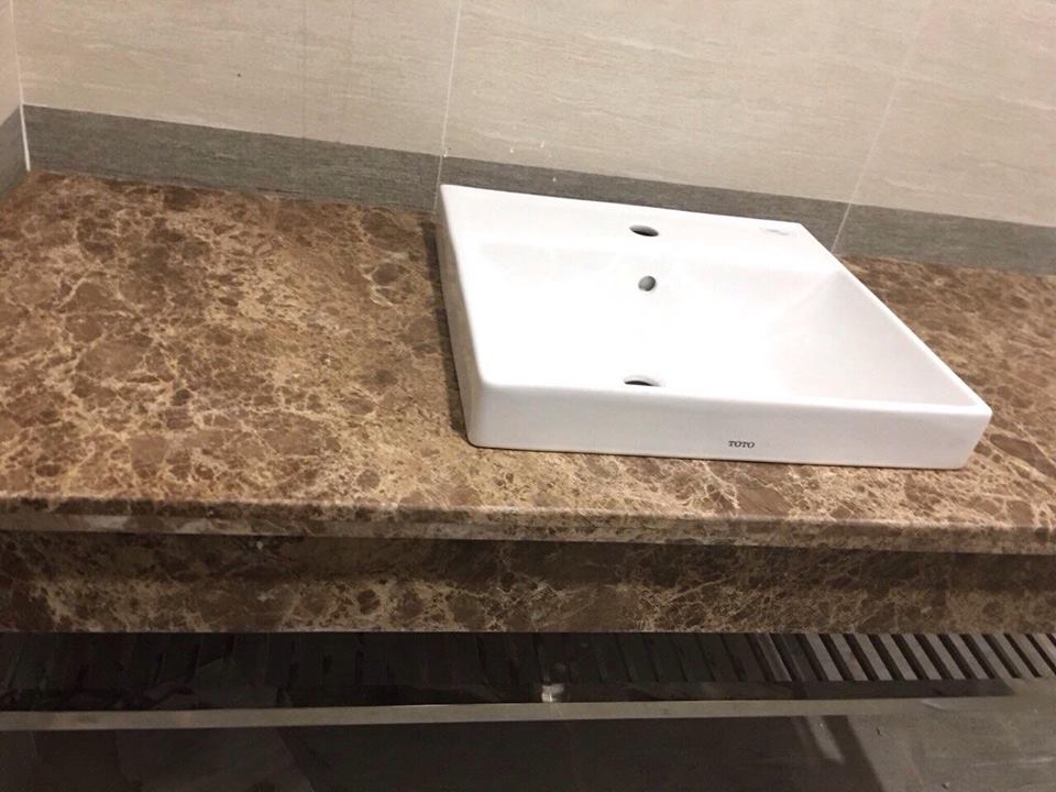 Mặt lavabo đá nâu tây ban nha